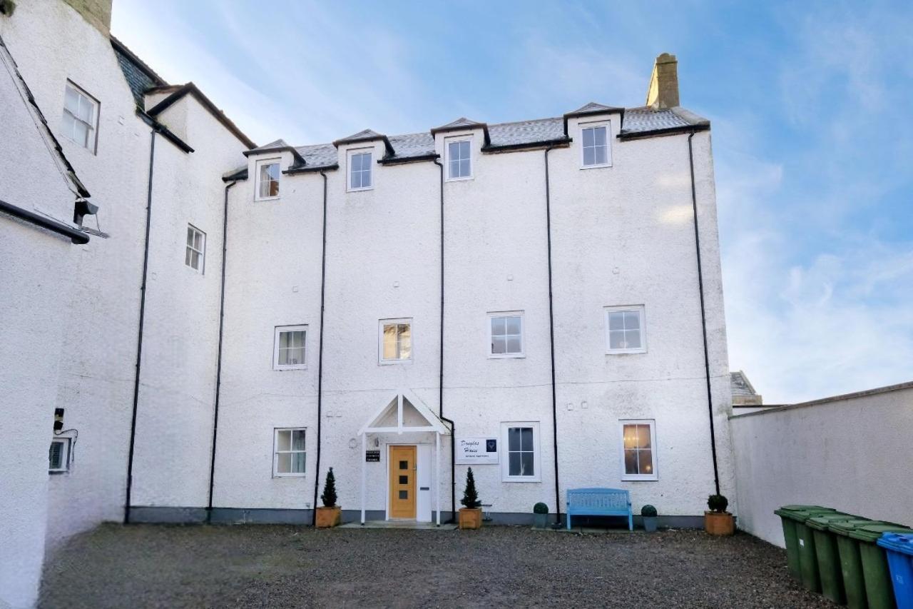 Douglas House Apartments Nairn Buitenkant foto